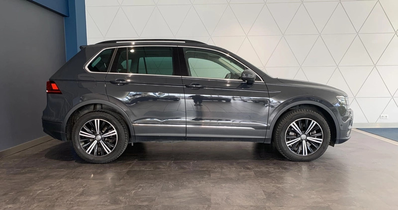 Volkswagen Tiguan cena 130900 przebieg: 33632, rok produkcji 2019 z Warszawa małe 379